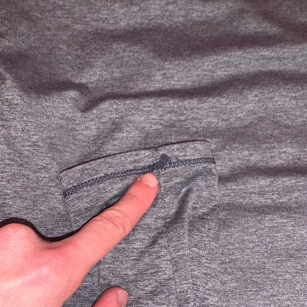 Women's 90 Degrees Long-Sleeve Gray Athletic Workout V-Neck Top Small - Picture 8 of 8